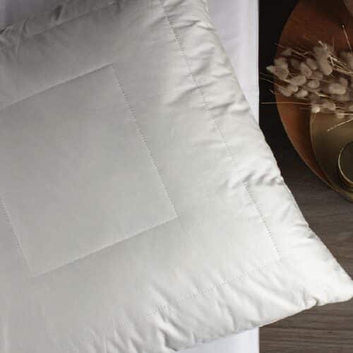 LAPLAND Uldpude omfavnet af 100% bomuld fra ARCTIC | 60x63 cm