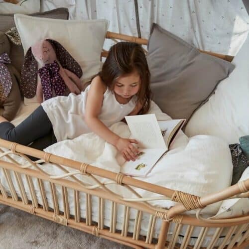 Daisy Børneseng i 100% Naturlig Rattan fra Cocoon Company | 72x142cm.