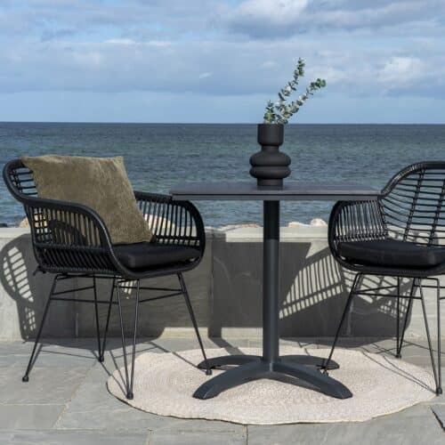 Chicago Cafébord i Grå Nonwood & Aluminium Ben fra House Nordic | 70x70x72 cm