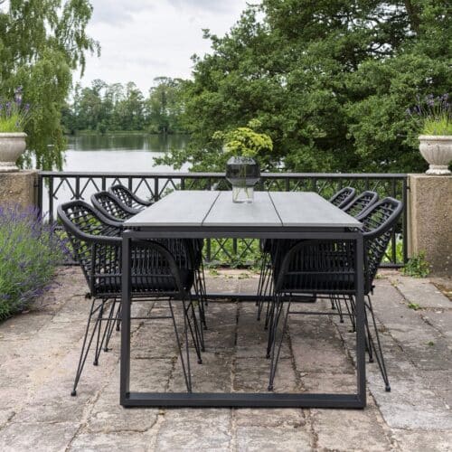 Denver Havebord i Grå Nonwood med Sorte Aluminium Ben fra House Nordic | 210x100x75 cm
