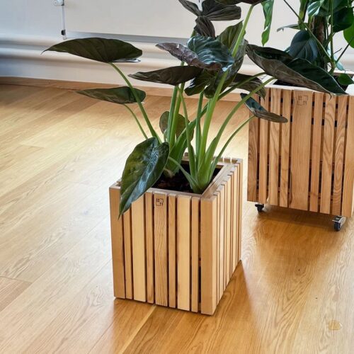 GrowMore Plantekasse fra SQUARELY i Naturolieret Asketræ | 35x35x40cm
