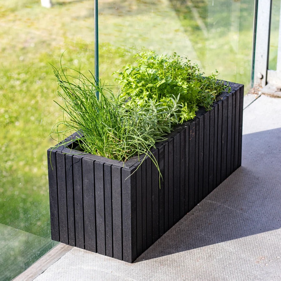 GrowWide Plantekasse fra SQUARELY i Sort Olieret Asketræ | 60x22x24cm