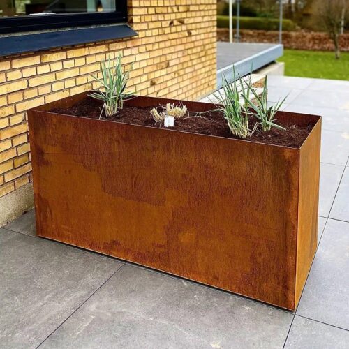 Firkantet højbed på Hjul i 3mm Cortenstål fra Raw Garden | H50cm