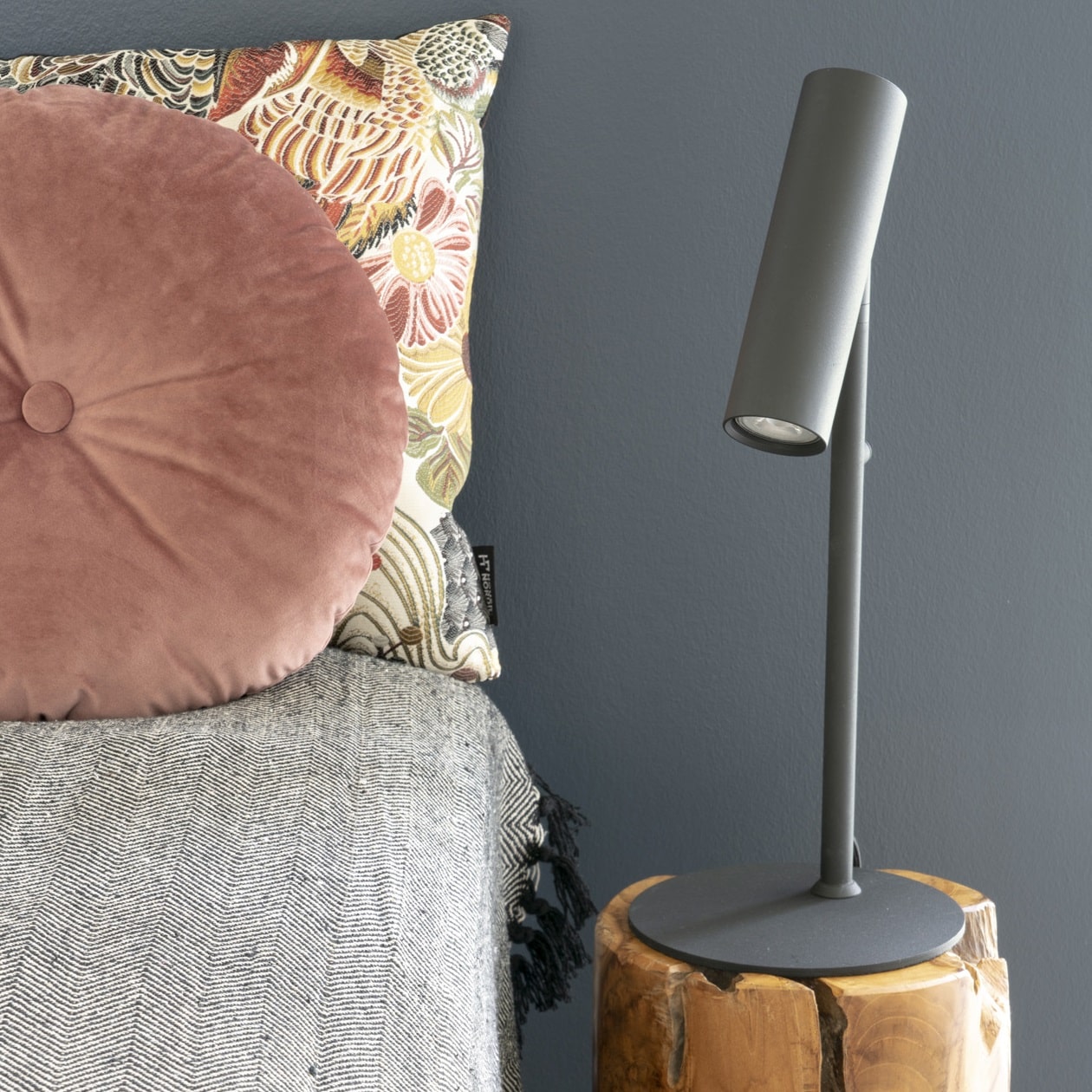 Paris Bordlampe i Stål Fra House Nordic
