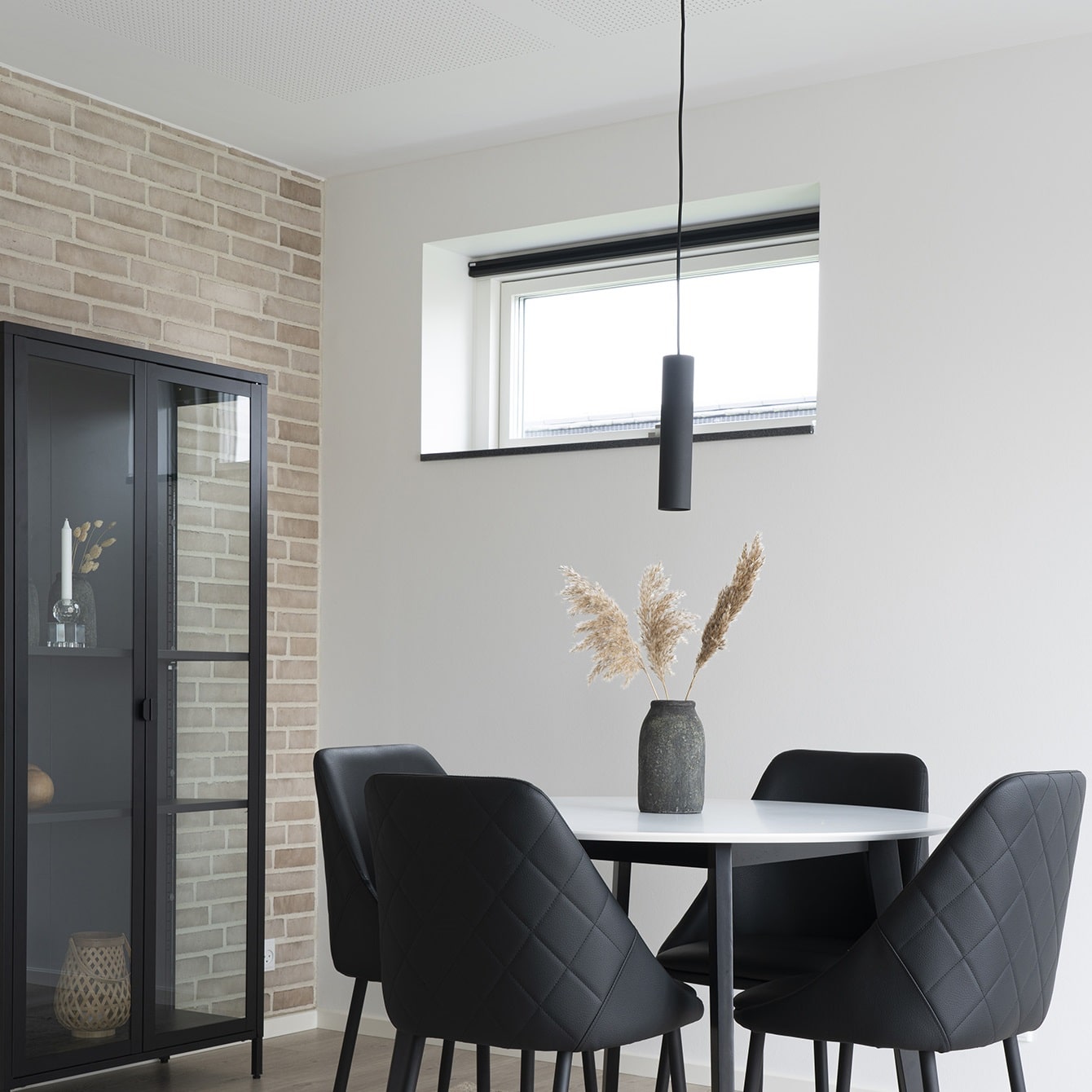 Paris Pendel Lampe i sort stål Fra House Nordic