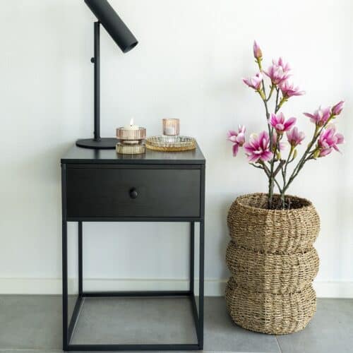 Vita Hjørnebord i Sort stål med 1 skuffe fra House Nordic | H55 x40 x40 cm
