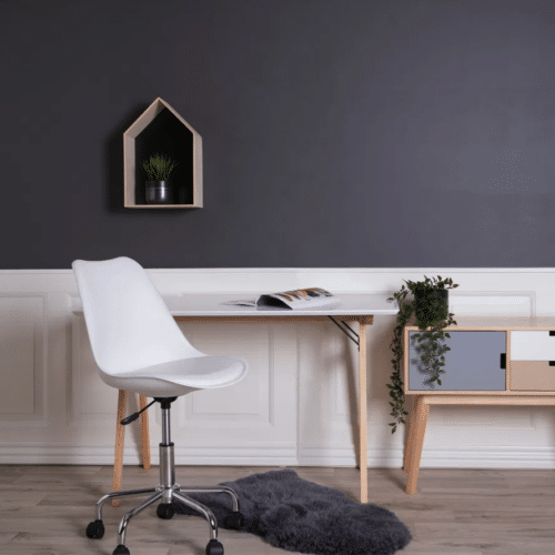 Vojens skrivebord i Massiv Gummitræ & Hvid bordplade fra House Nordic | H75 x120 x60 cm