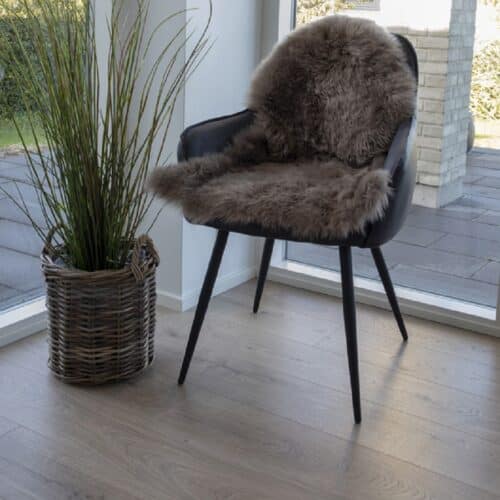 Lammeskind i ægte lysebrun uld Fra House Nordic | 50x85 cm