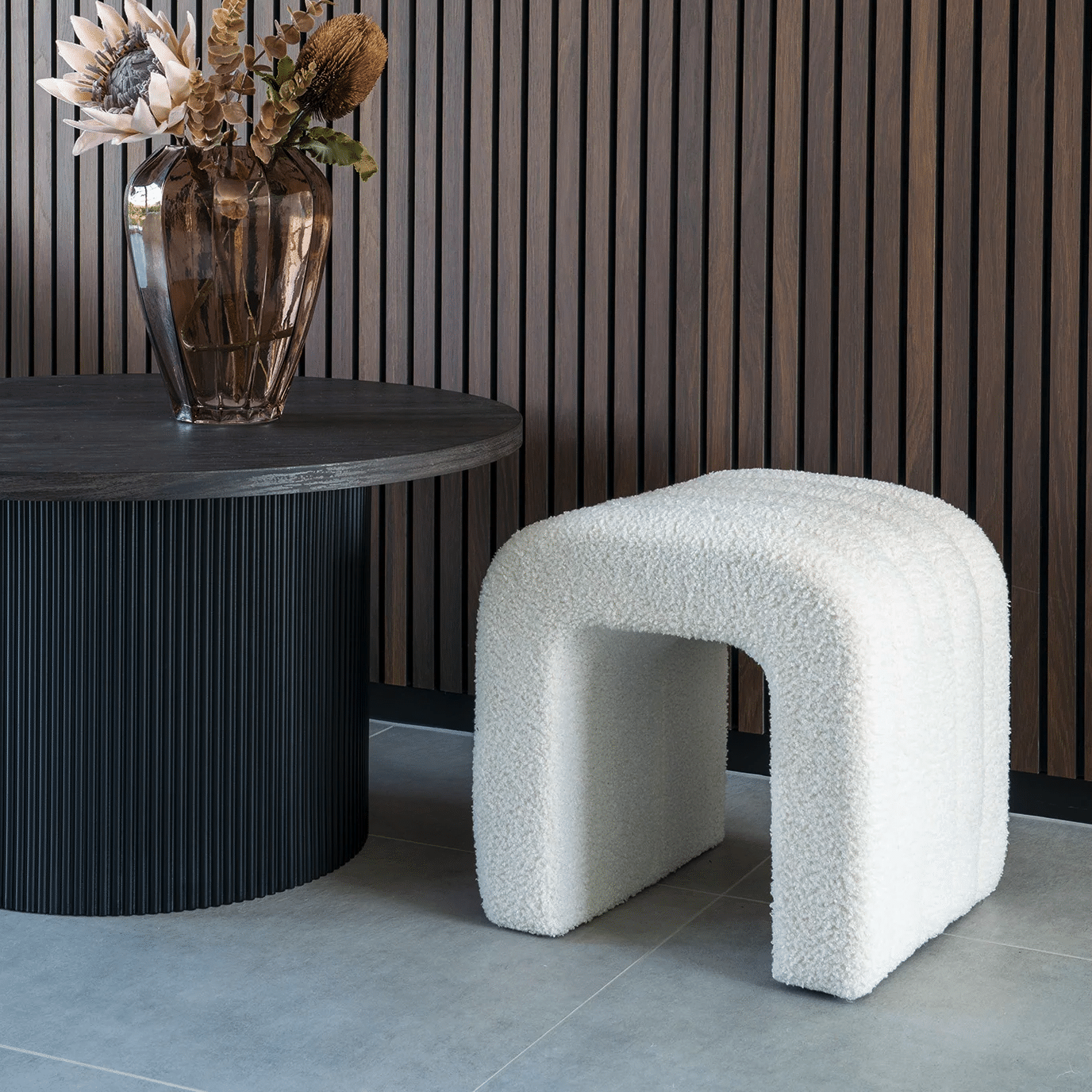 Colma Puf i Hvid Bouclé Fra House Nordic | 41x36 cm