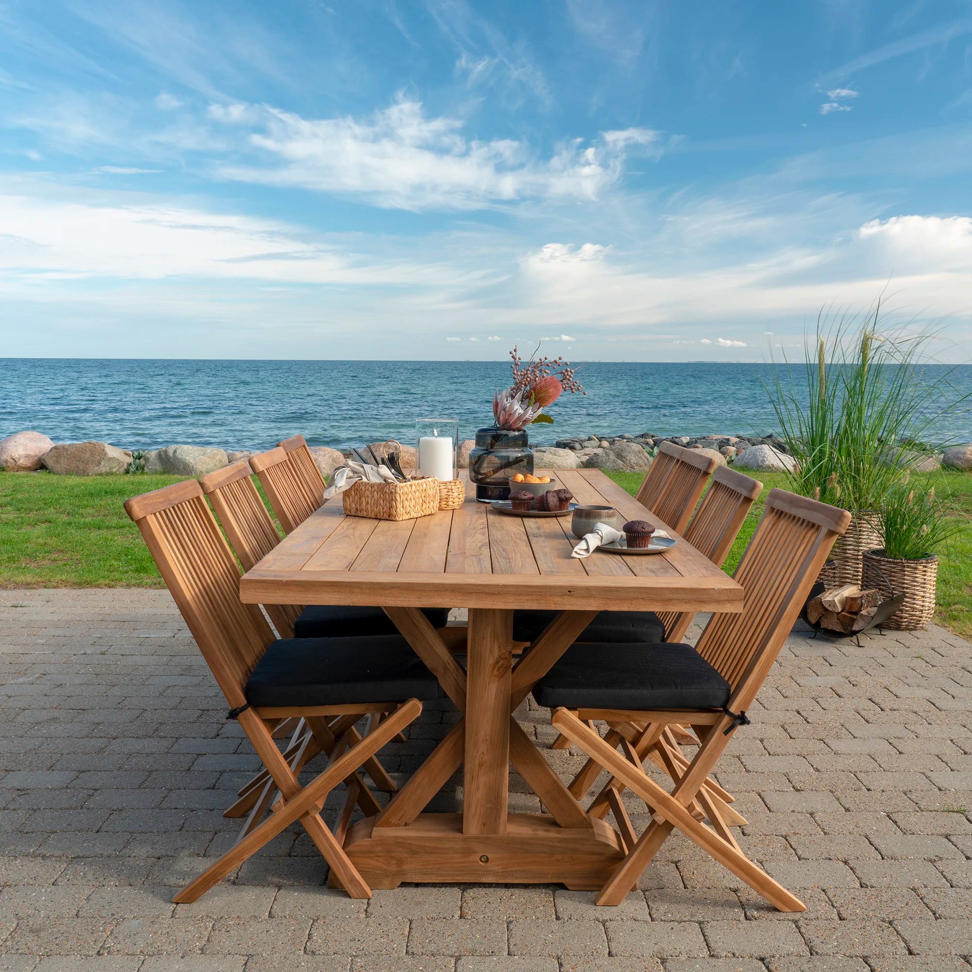 Volos Spisebord/Plankebord i Massiv Teaktræ Fra House Nordic | 100x240x75 cm