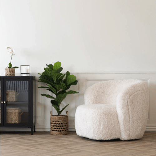 Setubal Loungestol i Off-White Imiteret Pels Fra House Nordic | Polyester