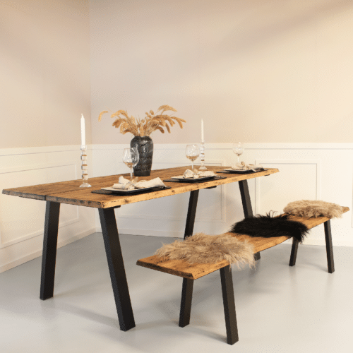Curve Snedker Spisebord i Massiv Egetræ & Vintage Olie fra House Of Sander | B: 95cm. L: 160-295cm. H: 3cm.