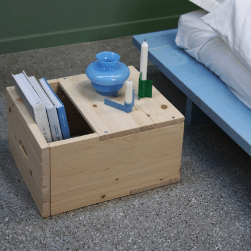 GRAB-IT Sengebord/Sofabord/Vægreol Fra Karup Design i Massiv FSC Fyrretræ | Japandi