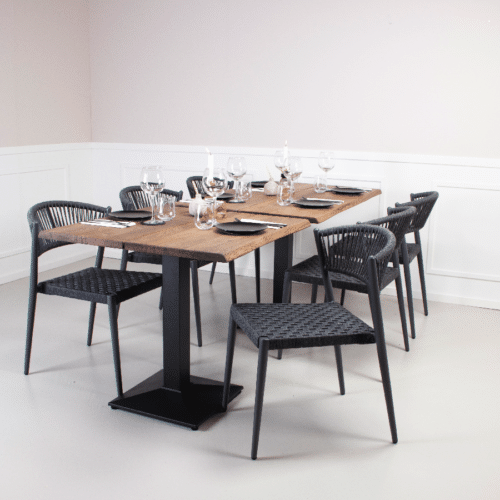 Curve Snedker Cafébord i Massiv Egetræ & Grå Olie fra House Of Sander | B: 80cm. L: 80-120cm. H: 3cm.