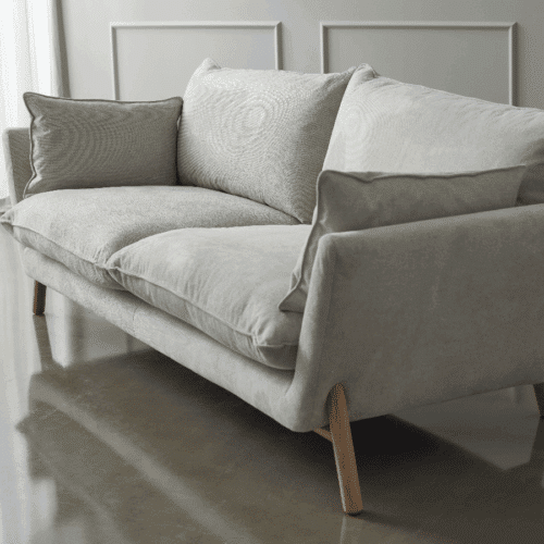 K260 2-Personers Sofa i Skum med Tykt Fiberlag & Lakerede Egetræsben fra Kragelund / Scandinavian Upholstery | Flere Farver