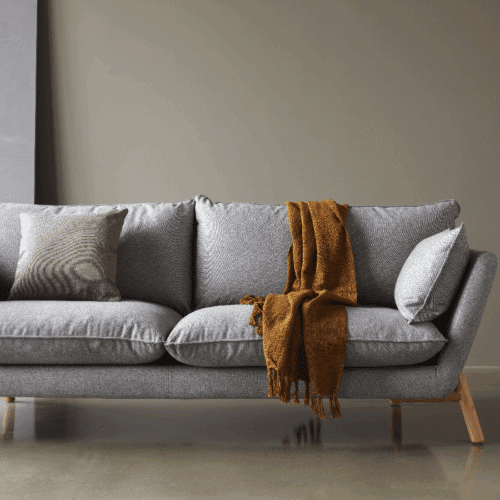 K260 3-Personers Sofa i Skum med Tykt Fiberlag & Lakerede Egetræsben fra Kragelund / Scandinavian Upholstery | Flere Farver