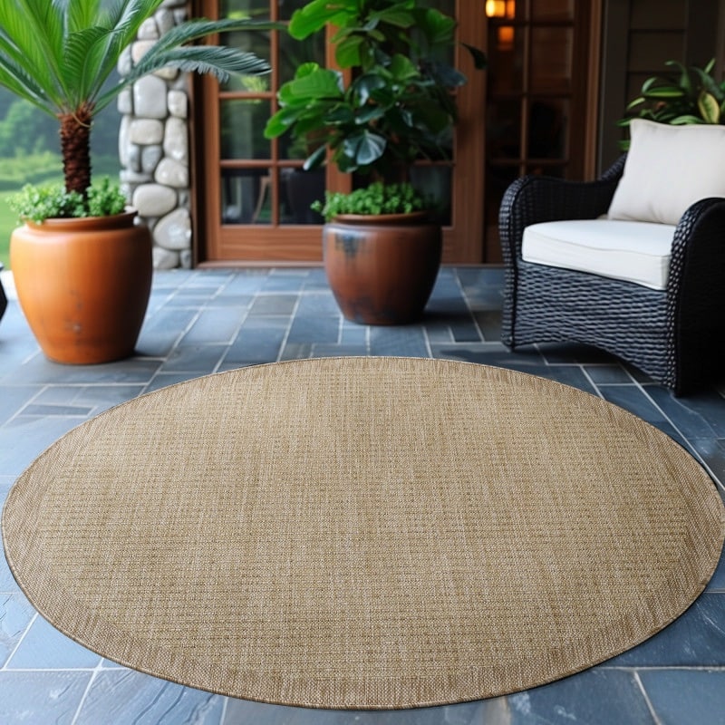 Mila Gulvtæppe i Beige med Simpel Kant fra Rugs by Uniquebeds Home & Living | Flere Størrelser i Firkantet & Rund