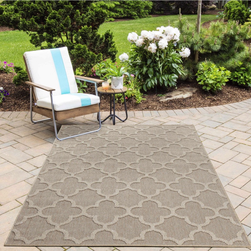 Scarlett Indendørs/Udendørs Gulvtæppe i Beige med Simpelt Quatrefoil Mønster fra Rugs by Uniquebeds Home & Living | Flere Størrelser