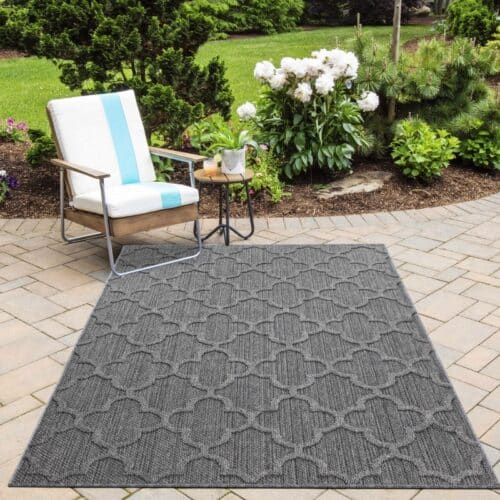 Scarlett Indendørs/Udendørs Gulvtæppe i Grå med Simpelt Quatrefoil Mønster fra Rugs by Uniquebeds Home & Living | Flere Størrelser