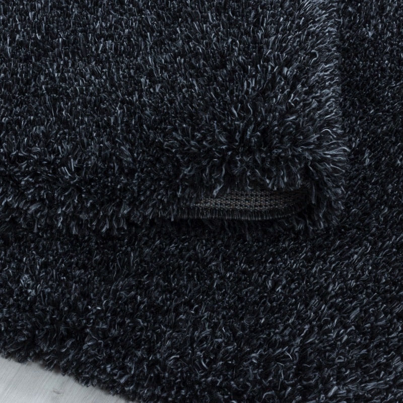 Louisa Ensfarvet Gulvtæppe i Sort fra Rugs by Uniquebeds Home & Living | Flere Størrelser i Firkantet & Rund - Billede 6