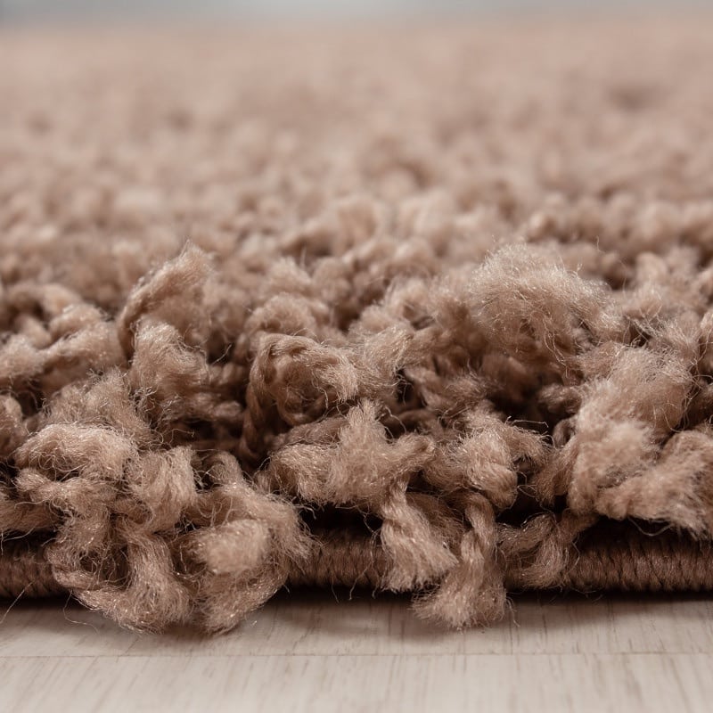 Luna Ensfarvet Fluffy Gulvtæppe i Mocca fra Rugs by Uniquebeds Home & Living | Flere Størrelser i Firkantet & Rund - Billede 5