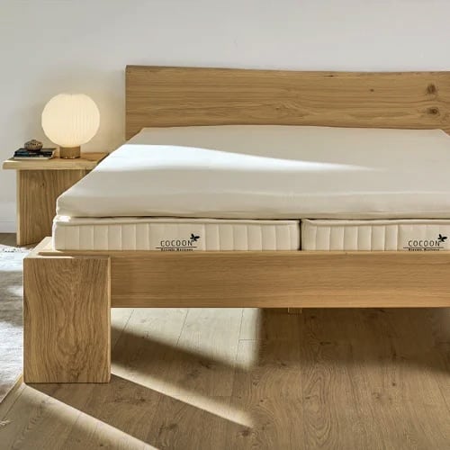 Topmadras i 100% Økologisk GOLS Naturlatex omfavnet af Økologisk Merinould og betræk i 100% Bomuld fra Cocoon | 8cm